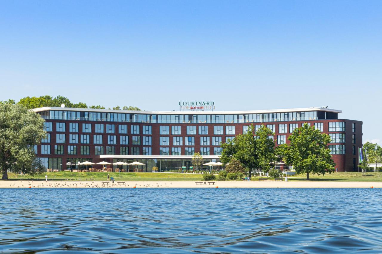 Отель Courtyard By Marriott Вольфсбург Экстерьер фото