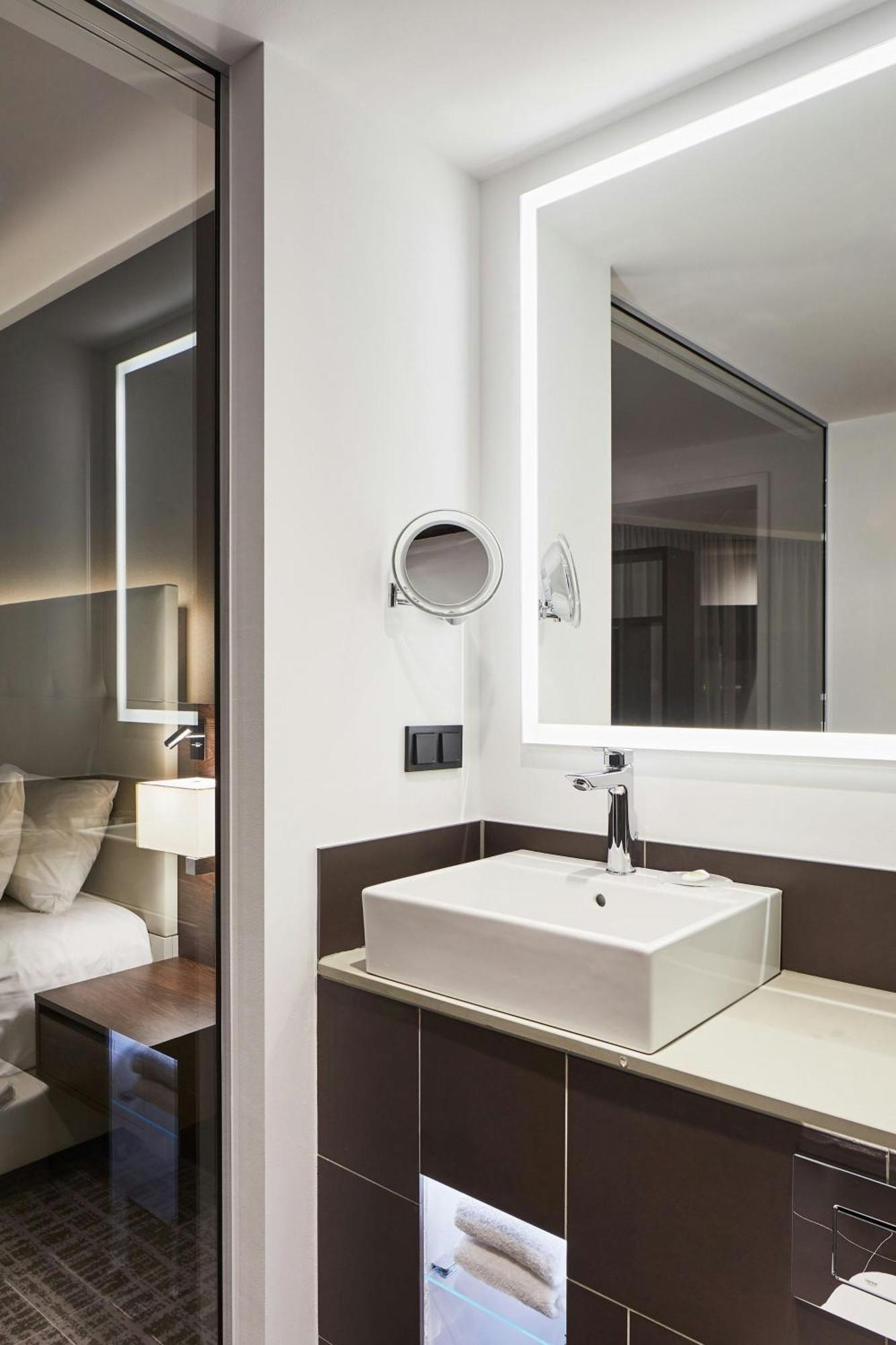 Отель Courtyard By Marriott Вольфсбург Экстерьер фото