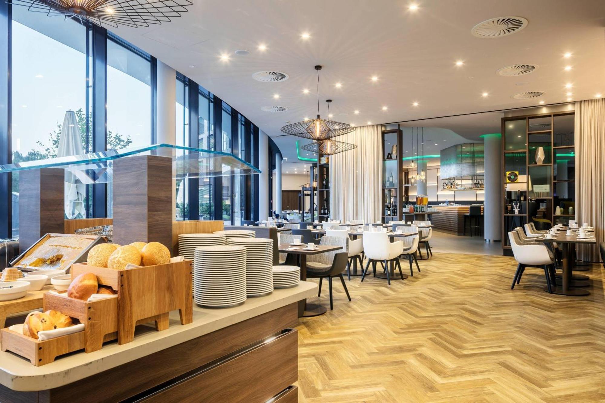 Отель Courtyard By Marriott Вольфсбург Экстерьер фото