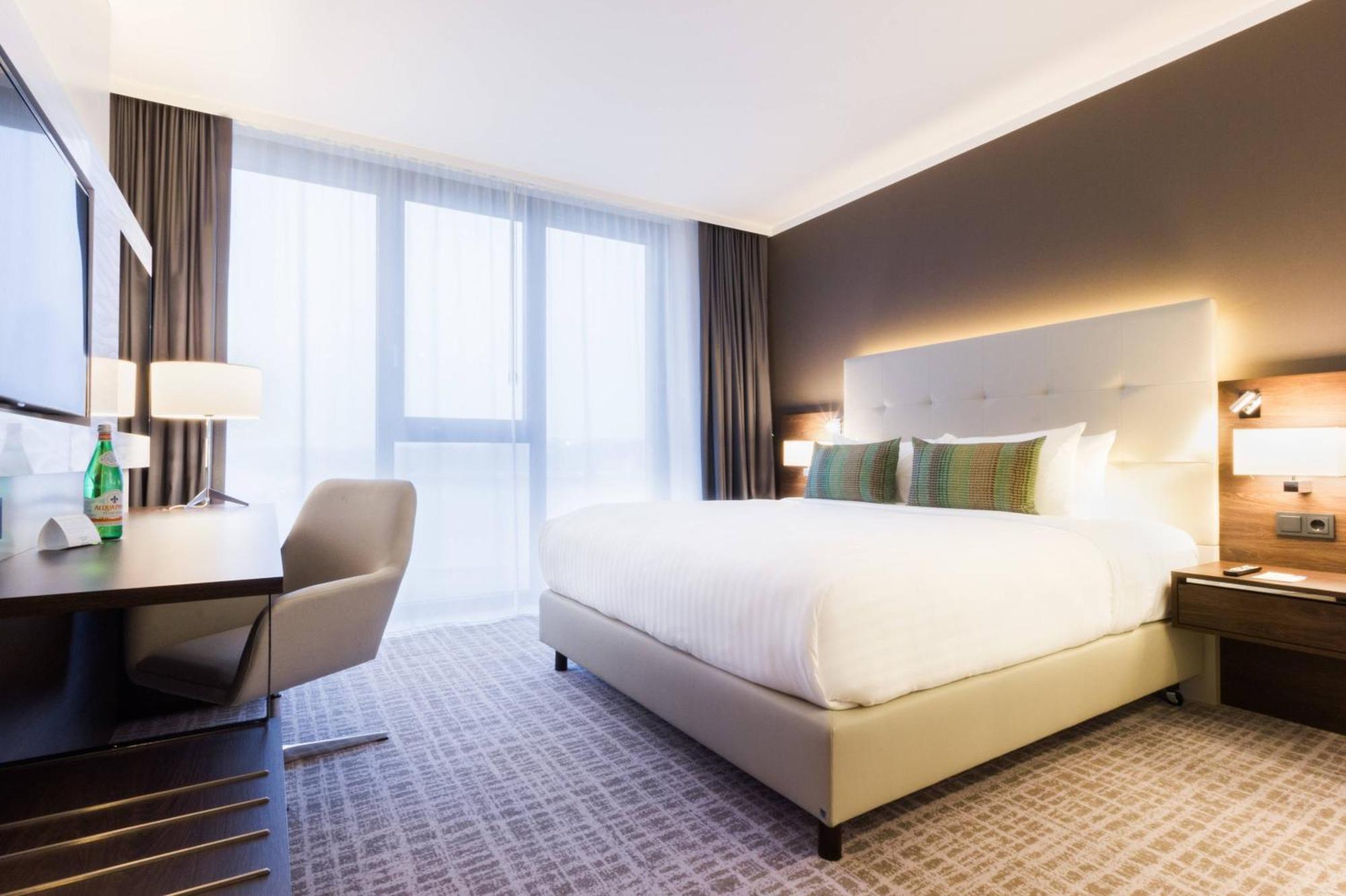 Отель Courtyard By Marriott Вольфсбург Экстерьер фото
