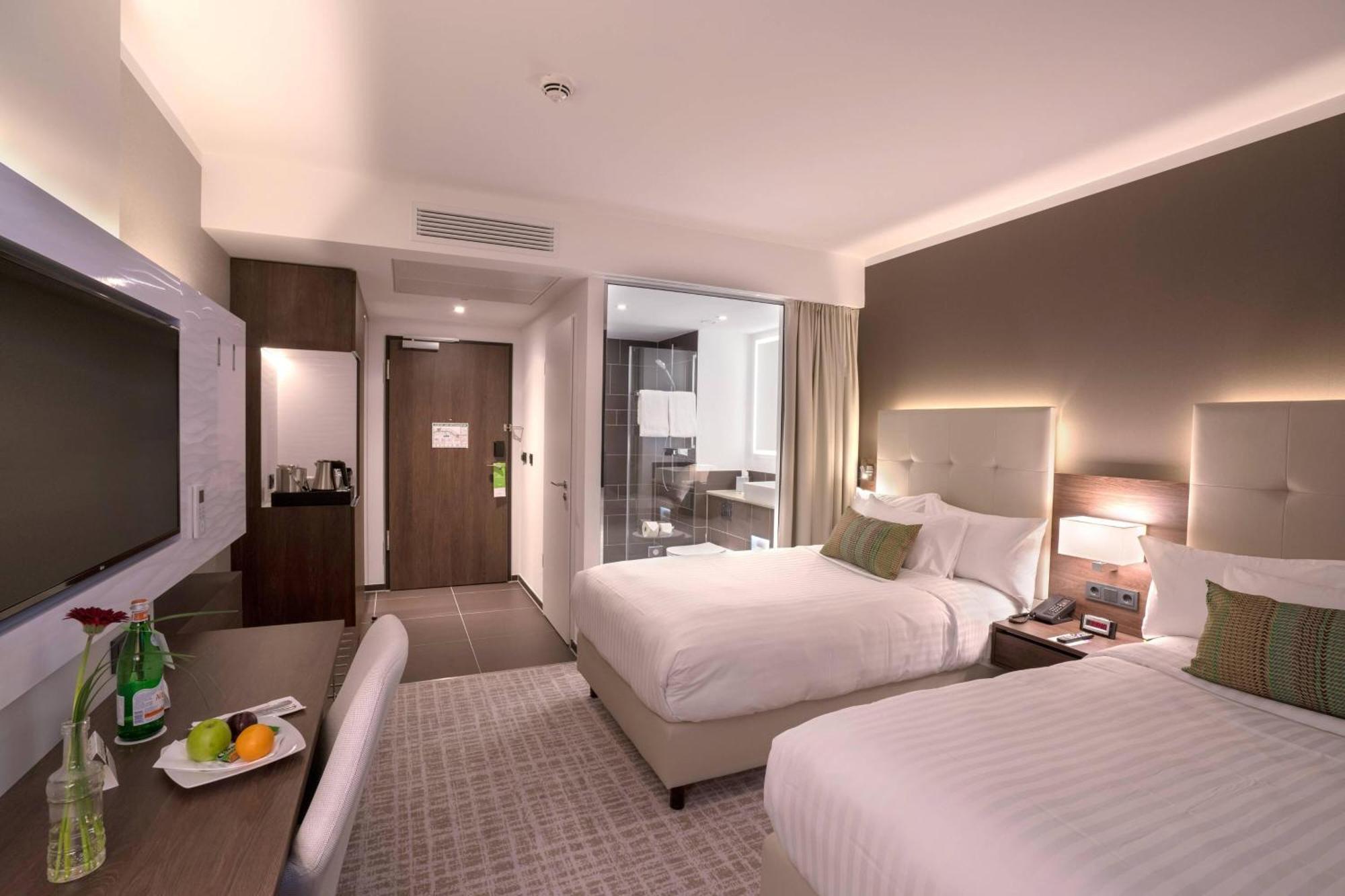 Отель Courtyard By Marriott Вольфсбург Экстерьер фото