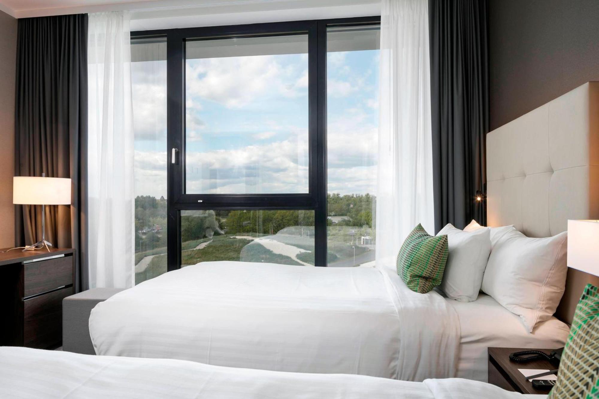 Отель Courtyard By Marriott Вольфсбург Экстерьер фото